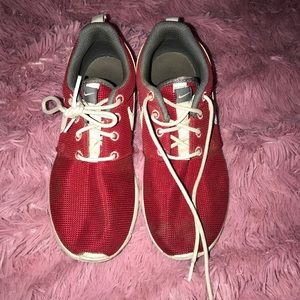 Red Nike Roshe’s